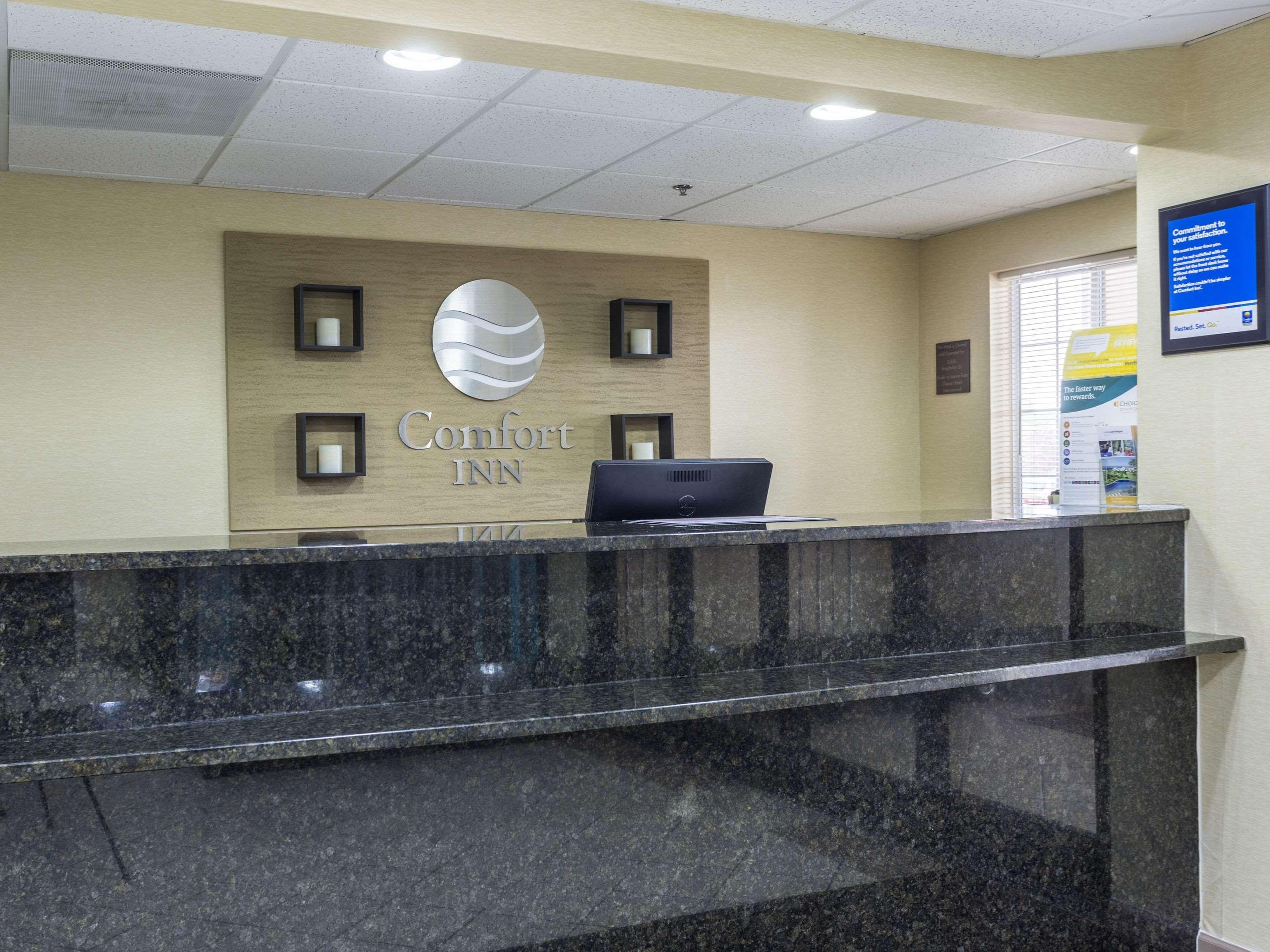Comfort Inn Decatur Priceville Buitenkant foto