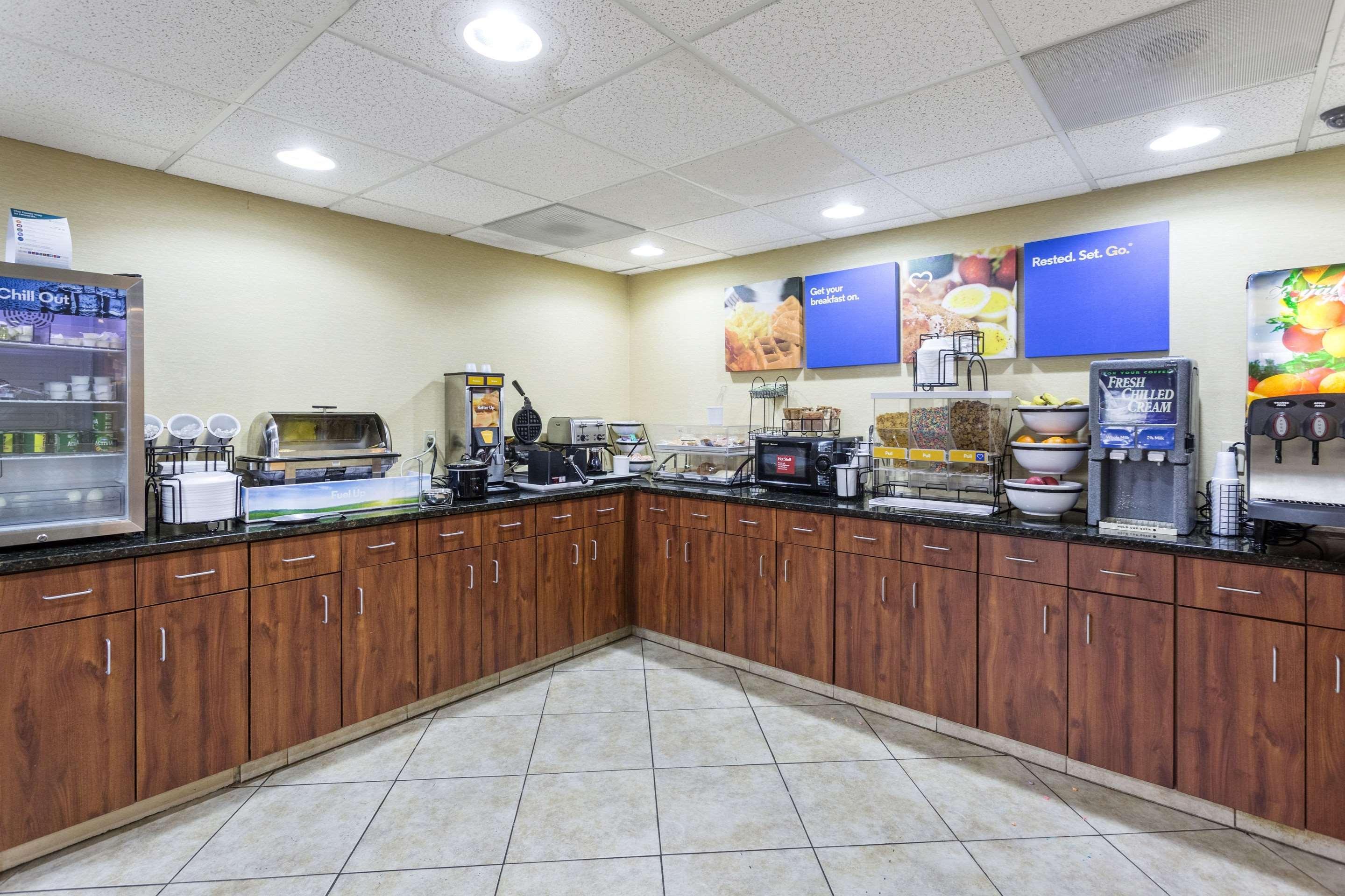 Comfort Inn Decatur Priceville Buitenkant foto