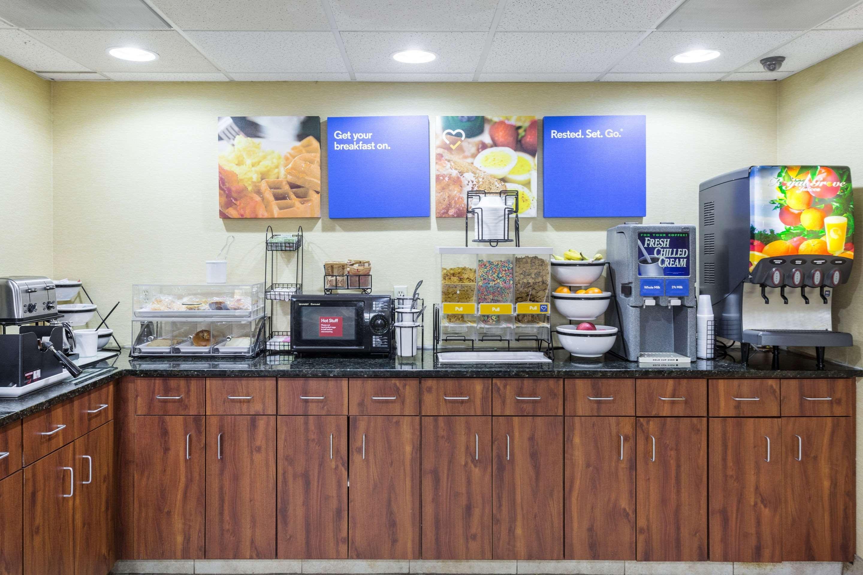 Comfort Inn Decatur Priceville Buitenkant foto