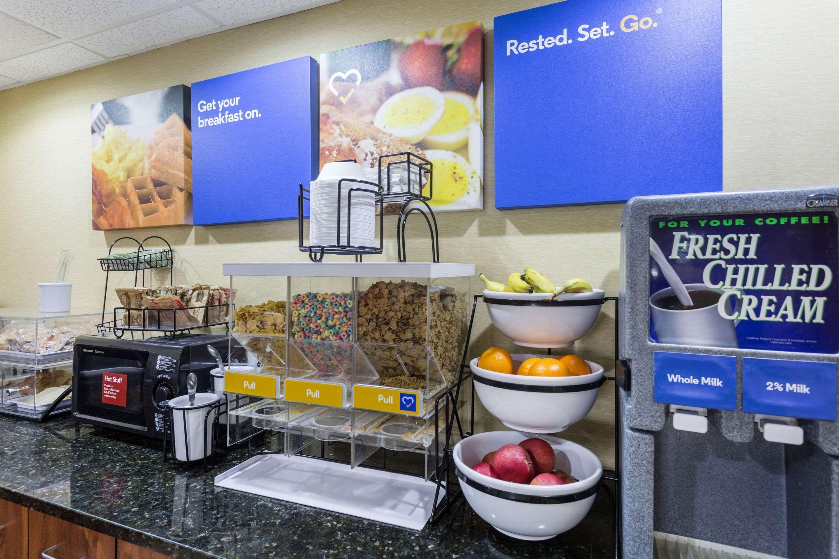 Comfort Inn Decatur Priceville Buitenkant foto